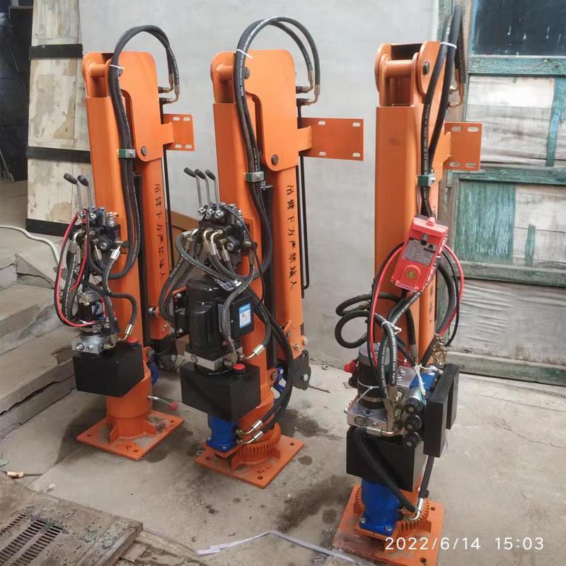 泽州县重汽蓝牌随车吊 3.2吨 国六动力强 液压驱动 农用自卸起重机